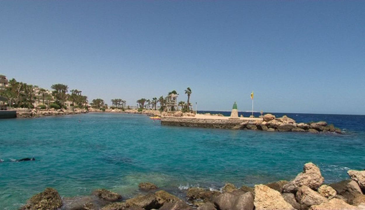 Hafeneinfahrt mit  großer Badelagune Pickalbatros Citadel Resort