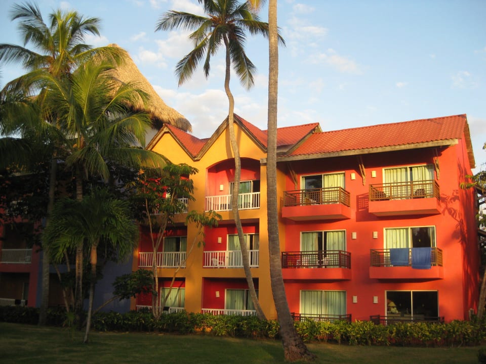 Eine der Zimmeranlagen Punta Cana Princess All Suites Resort & Spa