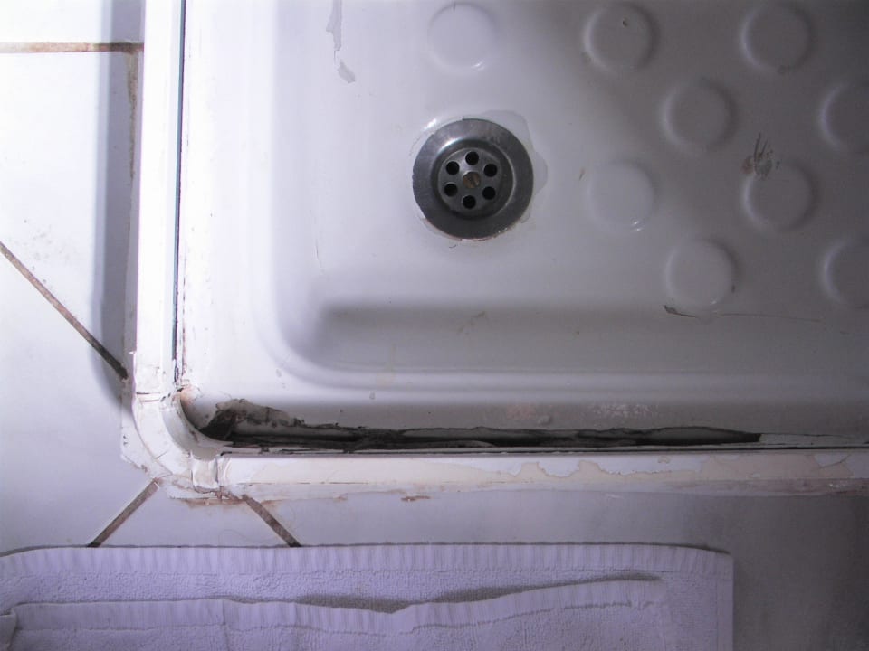Economy - Dusche Kamelya Aishen Club