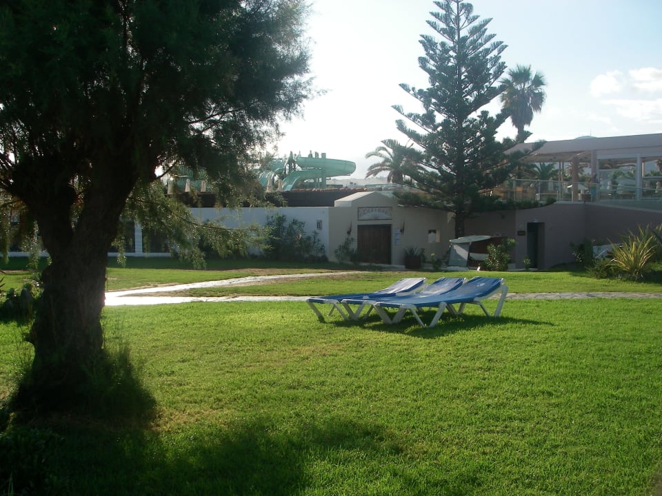 Liegewiese Lyttos Beach Hotel