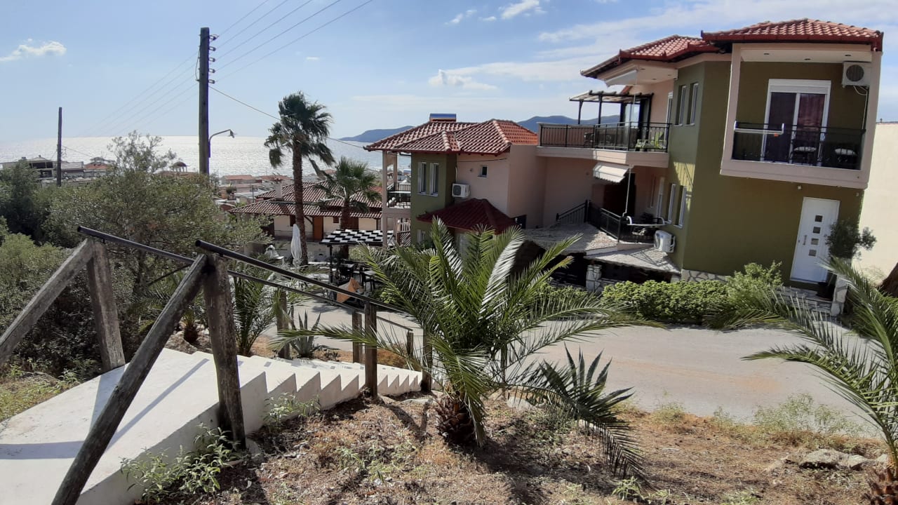 Außenansicht GreenHill Holiday Suites Sarti