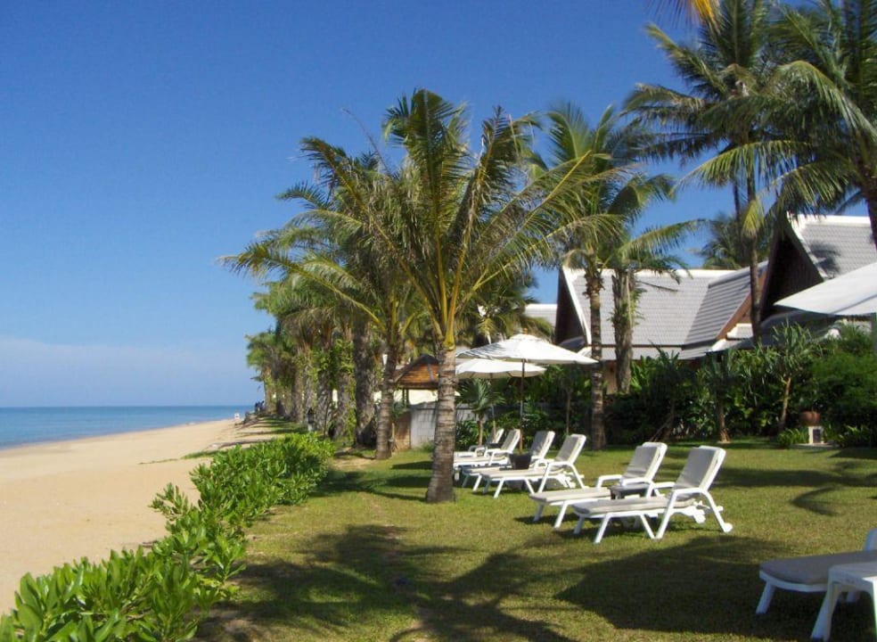 Strand am Hotel La Flora Khao Lak