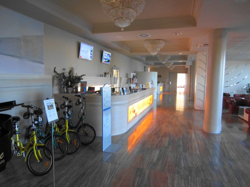 Lobby Rezeption Grand Hotel Forlì