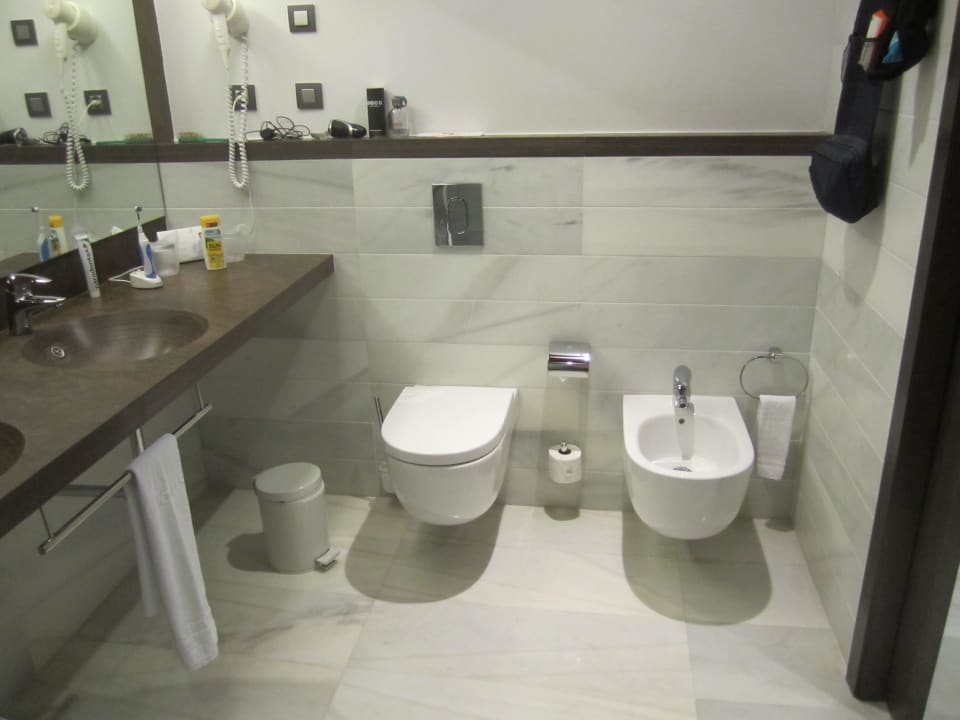 Waschbecken, Toilette und Bidet Hipotels Gran Conil Hotel