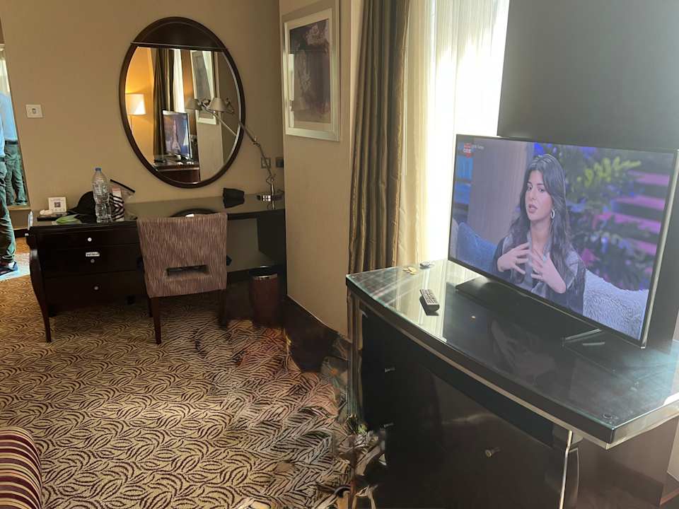 Zimmer Rose Rayhaan by Rotana