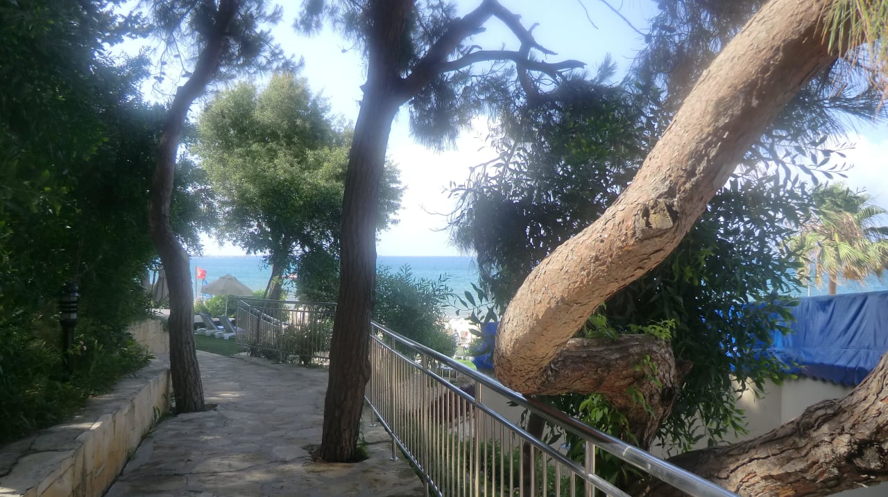 Weg zum Strand Melas Holiday Village