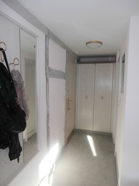 Kleiderschrank Hotel Garni Am Ellinger Tor