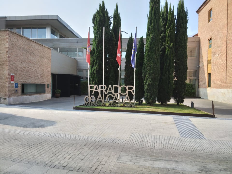 Außenansicht Hotel Parador de Alcalá de Henares