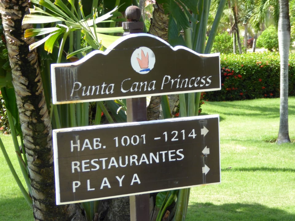 Weg zu den Zimmern Punta Cana Princess All Suites Resort & Spa