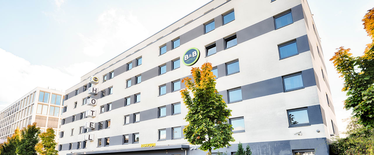 Außenansicht B&B HOTEL Wiesbaden-Hbf