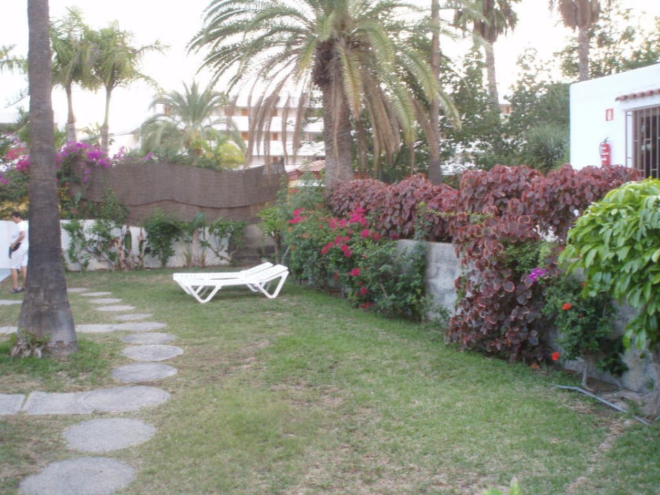 Miraflor Park 01 HL Miraflor Suites Hotel