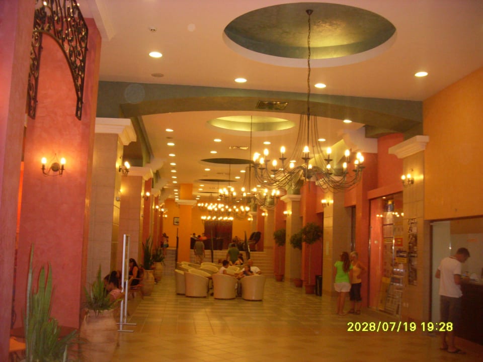 Lobby Hotel Hrizantema