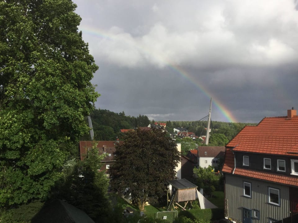 Blick vom Balkon Richtung Garten/Stadt Haus Fernblick