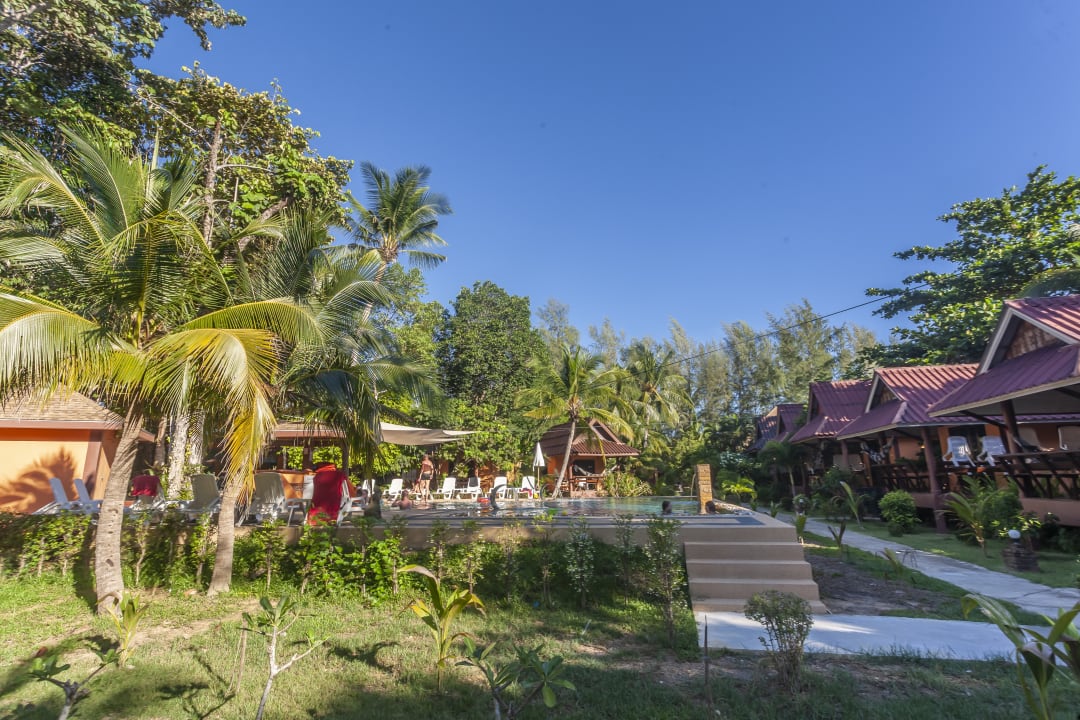 Pool Hotel Lanta Pearl Beach Resort