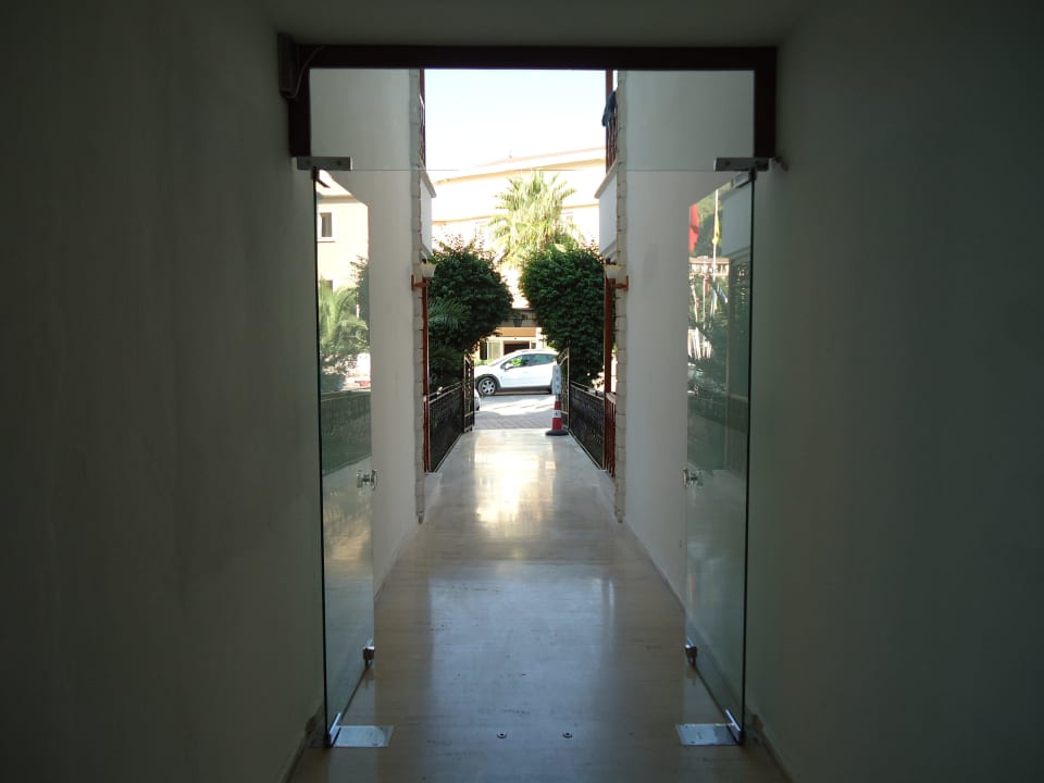 Eingang Hotel Felice