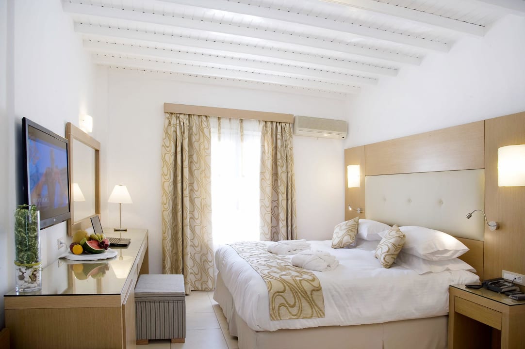 Premium room pool view with wi fi internet access Dionysos Luxury Hotel Mykonos