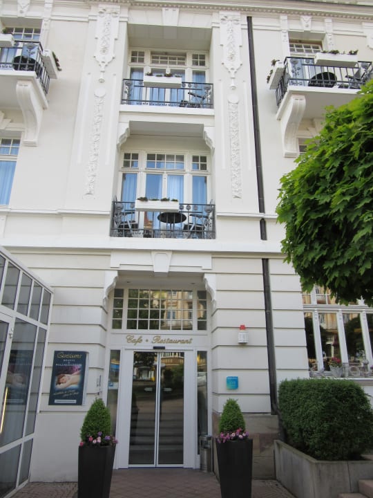 Außenansicht Göbel's Hotel Quellenhof