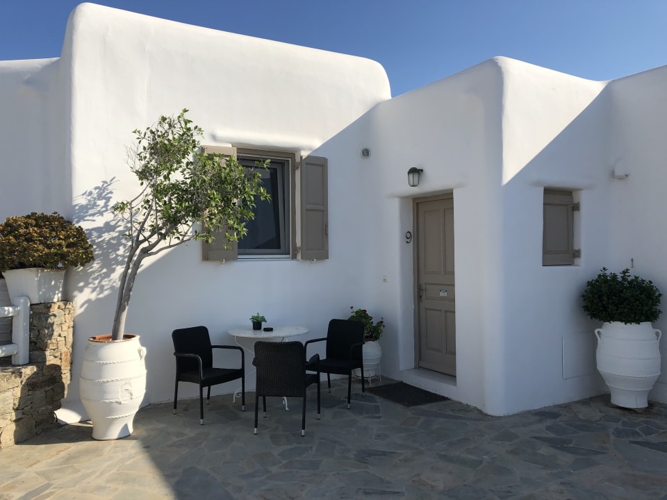 Außenansicht Hotel Eleni's Village Suites