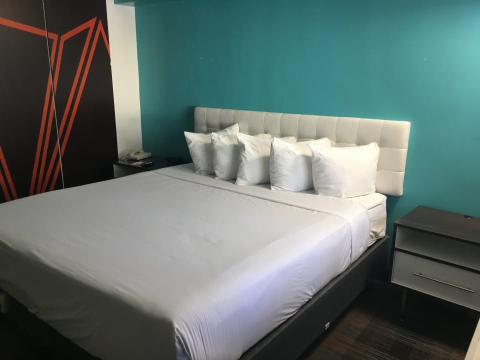 Zimmer Howard Johnson Inn San Diego Hotel Circle - Sea World Area