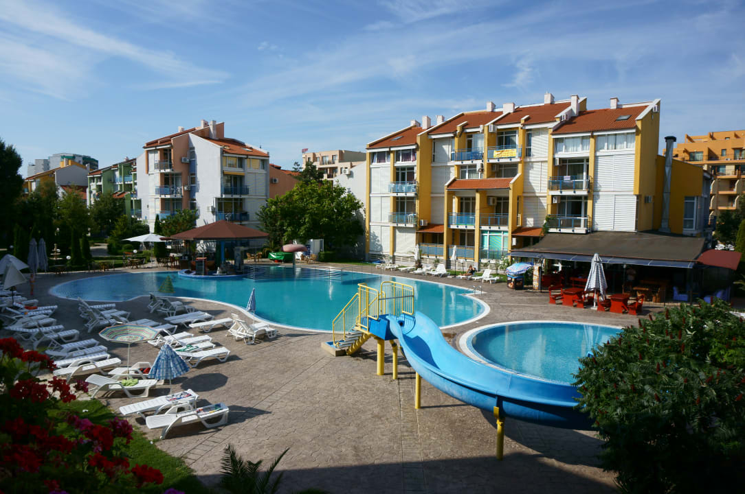 Pool Elite Apartments