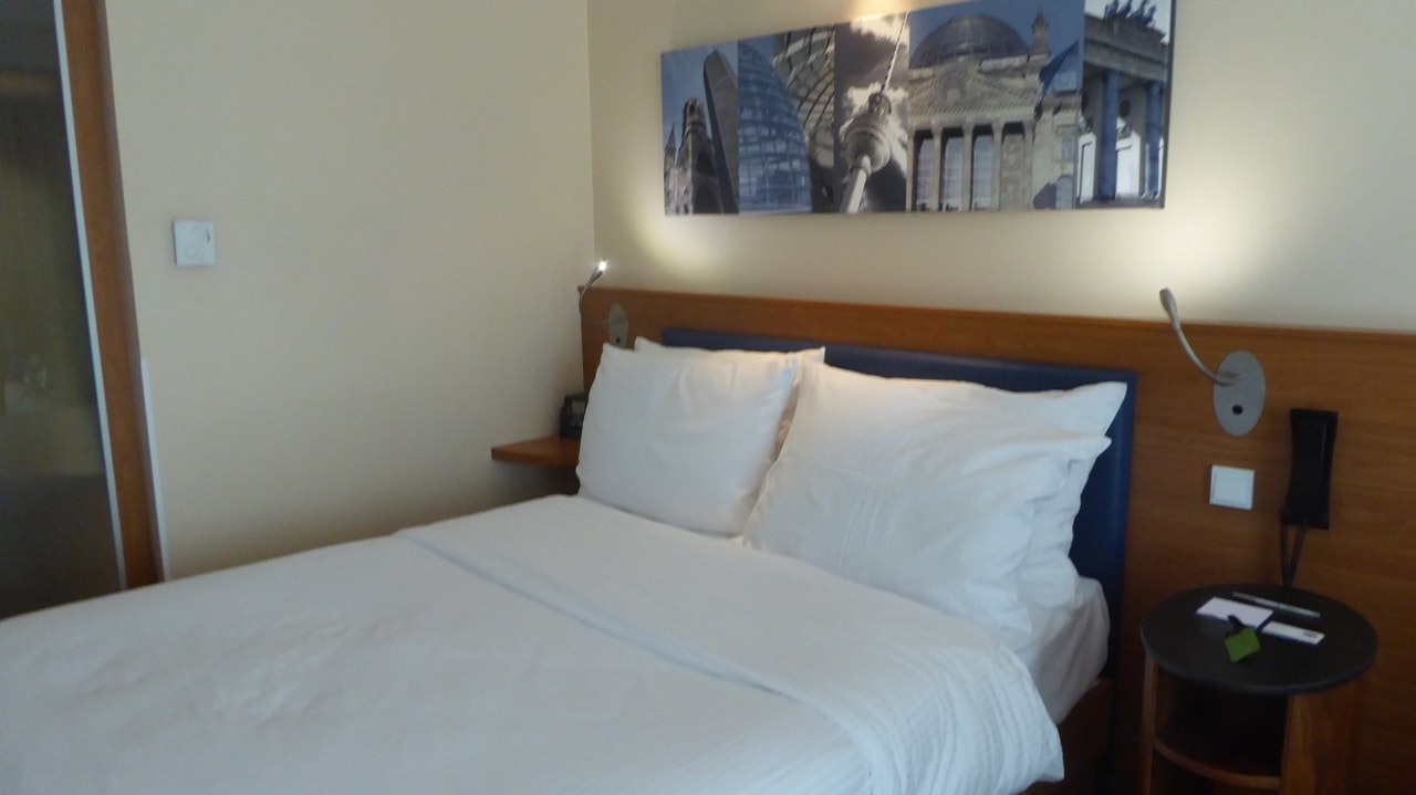 Zimmer Hampton by Hilton Berlin City West