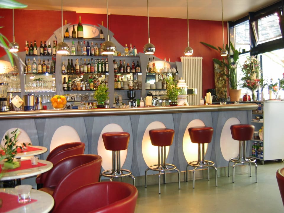 Partner Café Bar Callas Hollywood Media Hotel