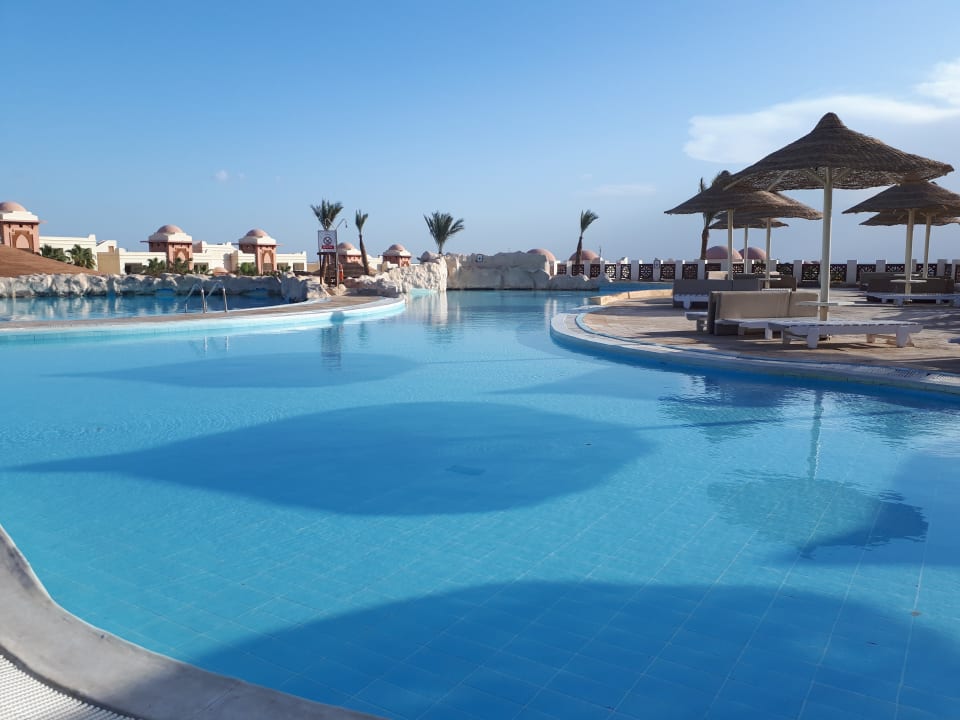 Pool Serenity Alpha Beach