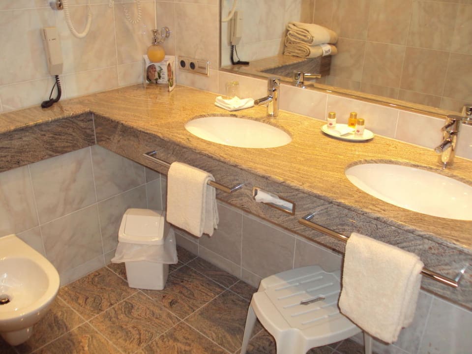 Badezimmer oben Riessersee Hotel