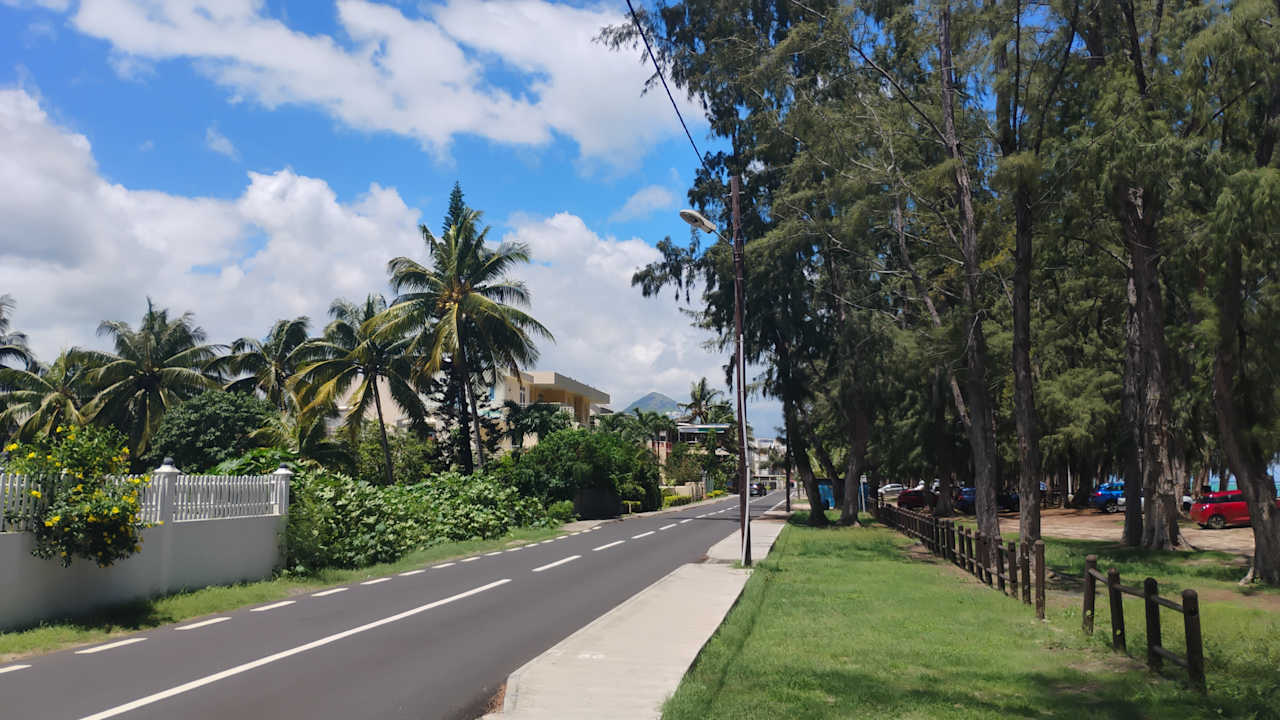 Gartenanlage Phoenix Beach Apartments sea view