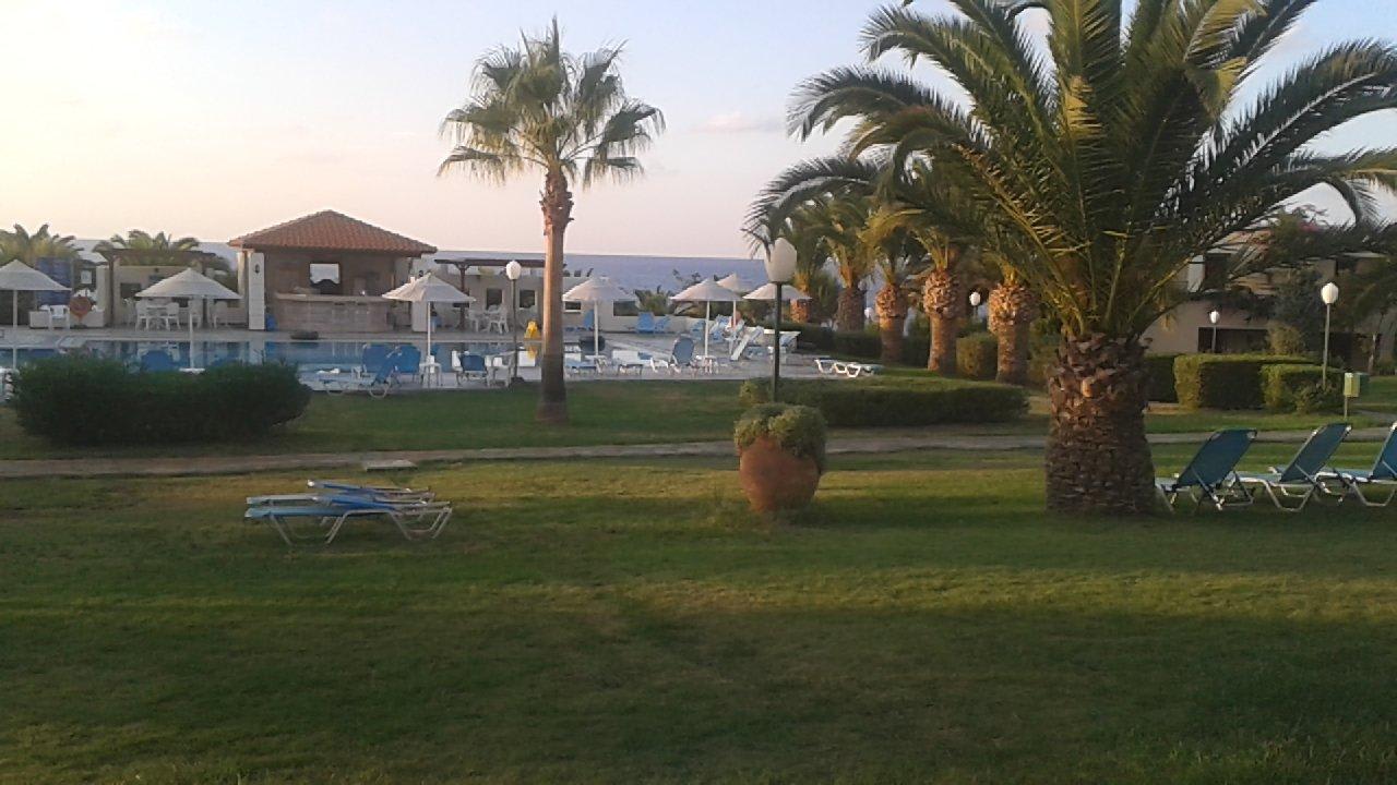 Blick von der Terrasse Superiorbereich Iberostar Waves Creta Panorama & Mare