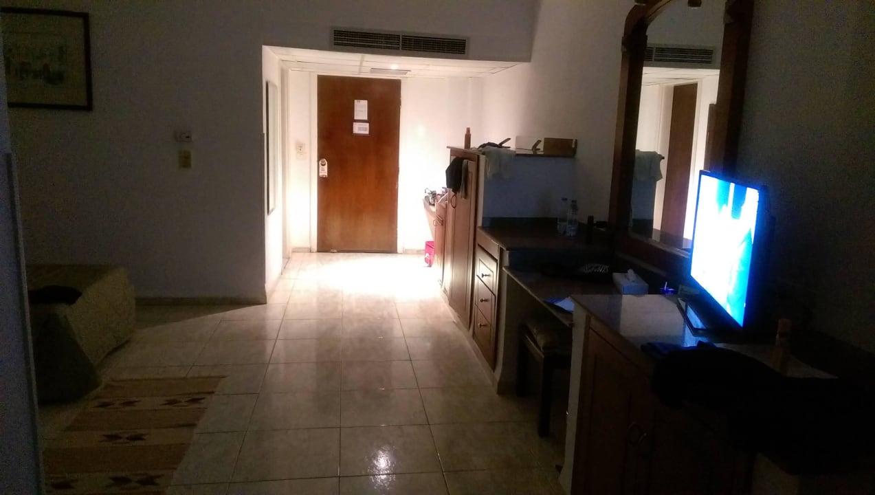 Zimmer zur Tür Golden Beach Resort