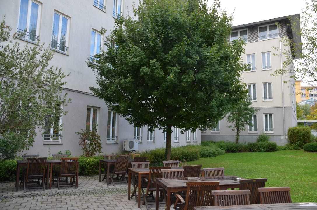 Aussenbereich / Frühstück Hansa Apart-Hotel Regensburg