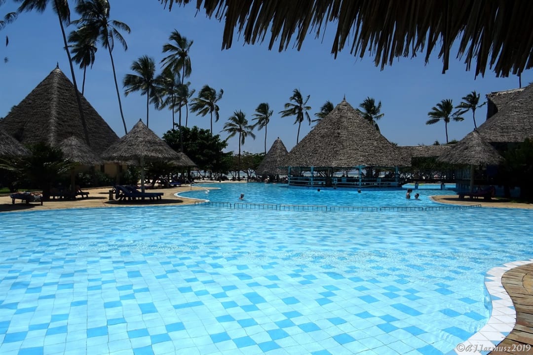 Pool Neptune Pwani Beach Resort & Spa