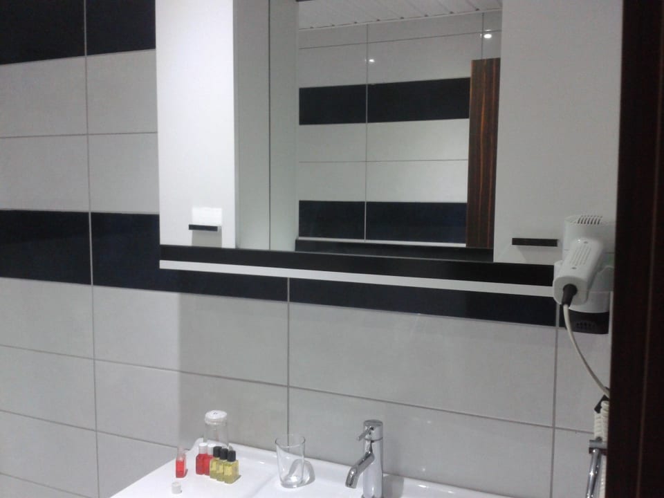 Umywalka  Opia Hotel