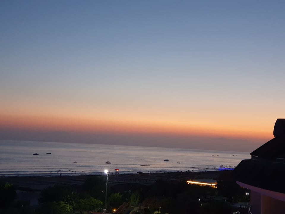Ausblick Commodore Elite Suites & Spa - Adults only