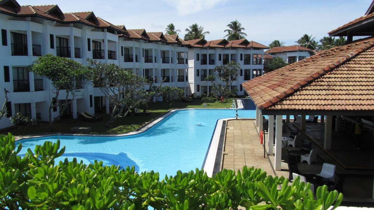 Teil des großen Pools Club Hotel Dolphin