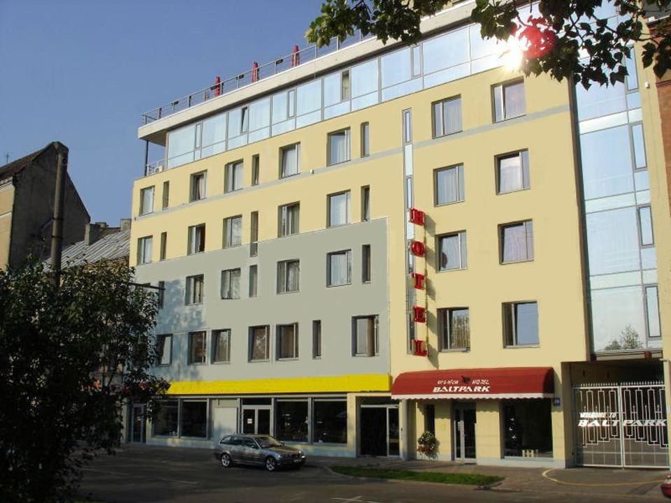 Фасад Hotel Baltpark