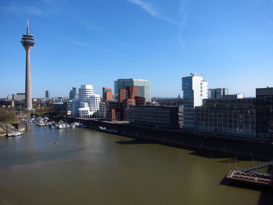 Ausblick „King“ Zimmer Nr. 808 Hotel Hyatt Regency Düsseldorf