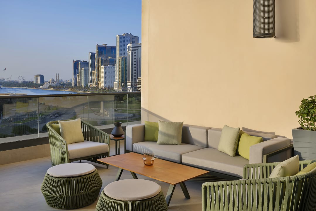 Gastro DoubleTree by Hilton Sharjah Waterfront Hotel & Residences