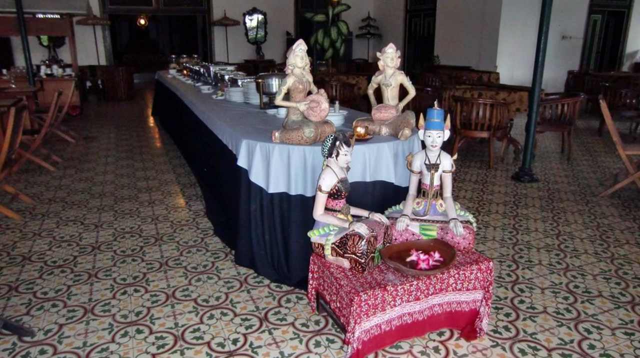 Büffet The Phoenix Hotel Yogyakarta