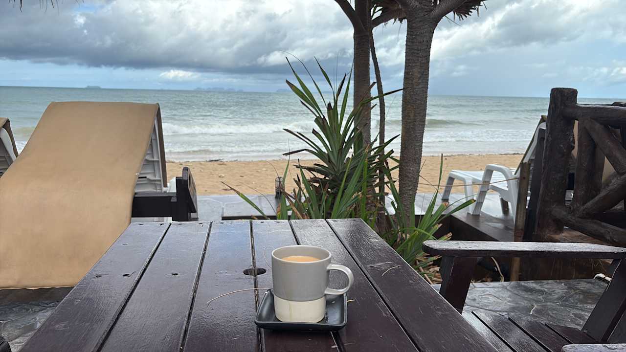 Strand Hotel Lanta Castaway Resort