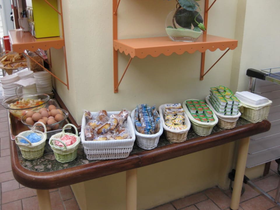 Buffet  Hotel l'Esterel