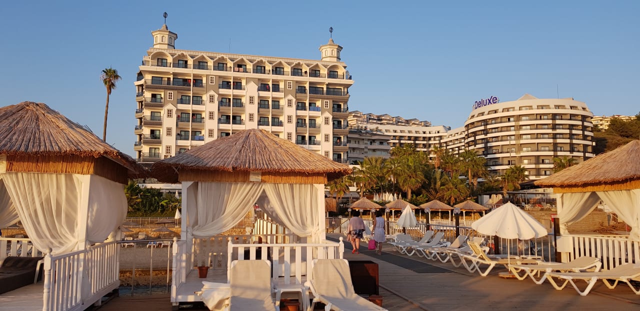 Strand Aria Resort & Spa