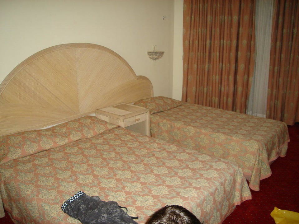 Bett Aska Hotel Just in Beach