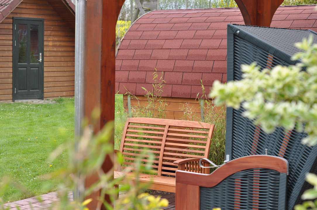 Sauna seitlich Wellness Ferienhaus Strandlaecheln