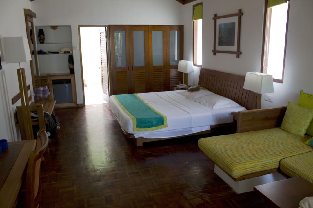 Deluxe Bungi NH Collection Maldives Reethi Resort