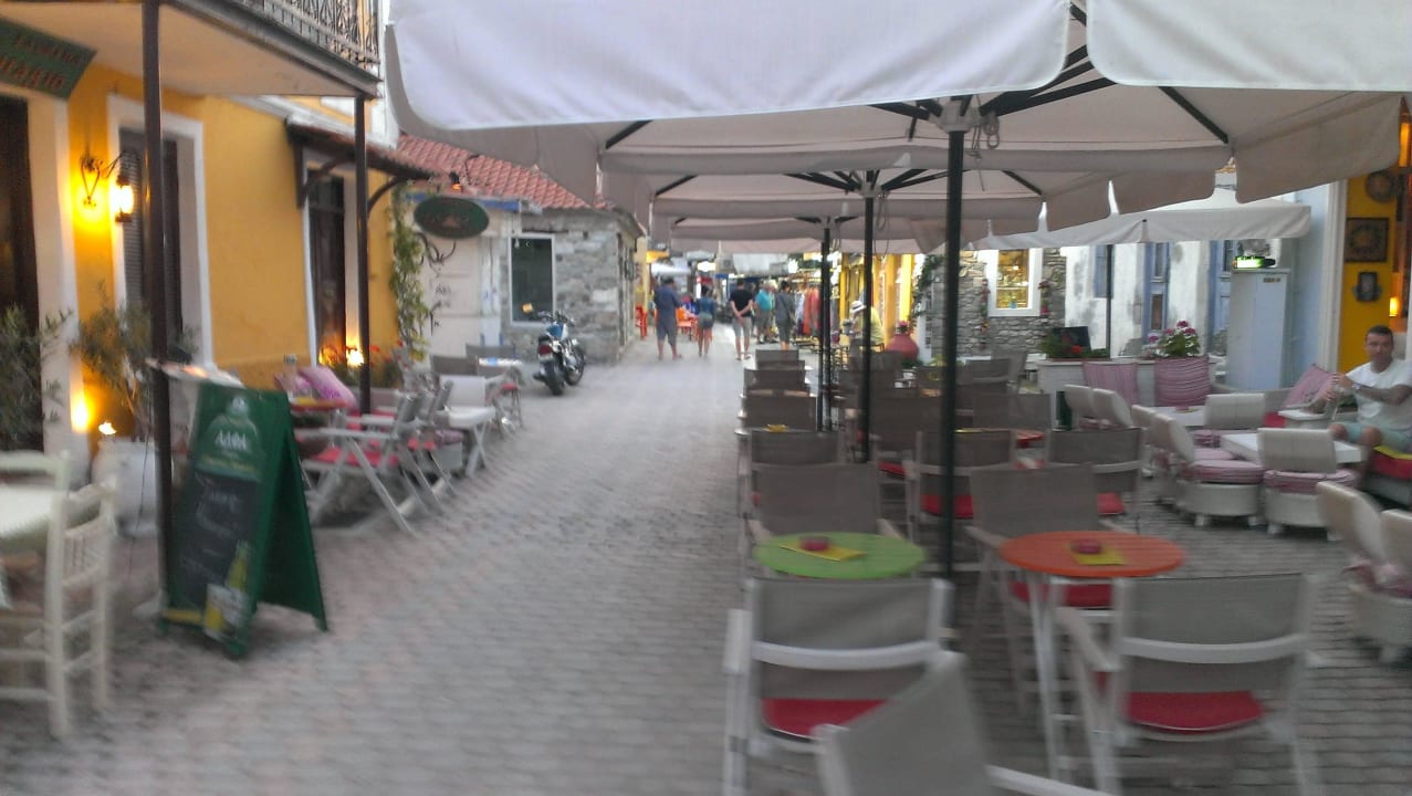 Die Einkaufsmeile Thassos Hotel Grand Brach