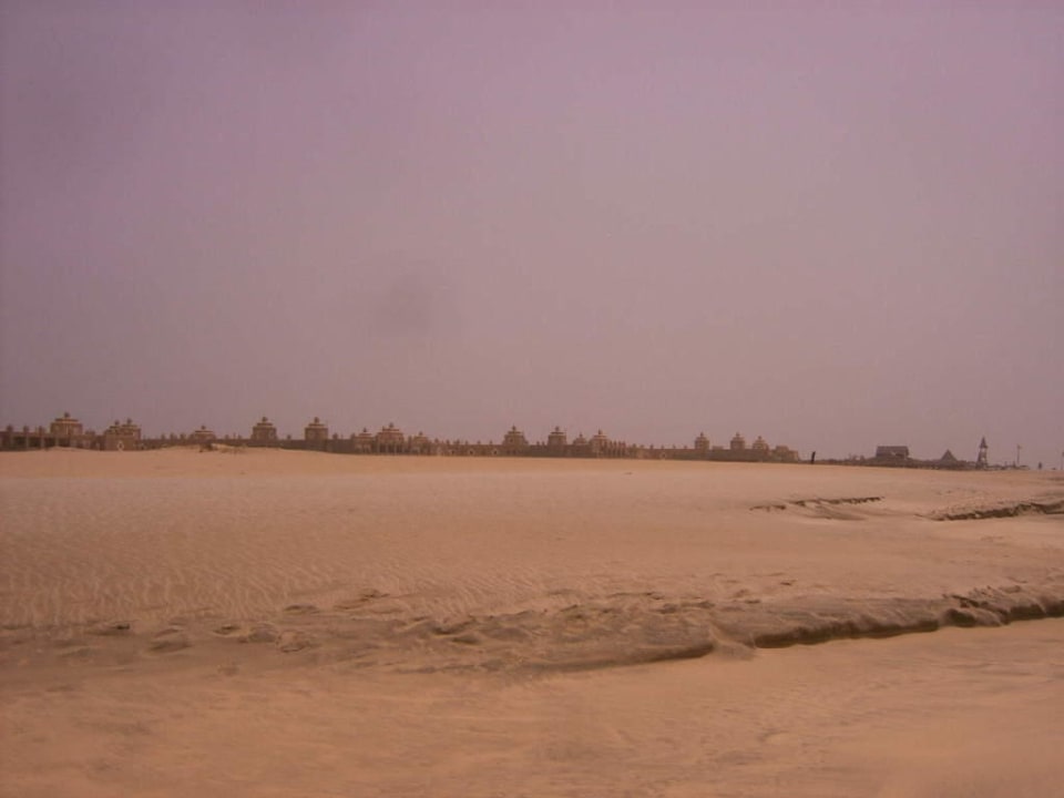 Blick vom Strand auf die Hotelanlage Hotel Riu Funana
