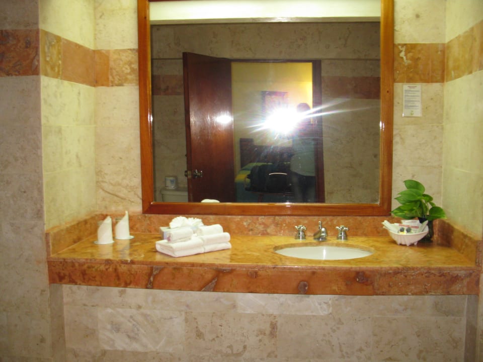 Waschschrank Hotel Mayaland