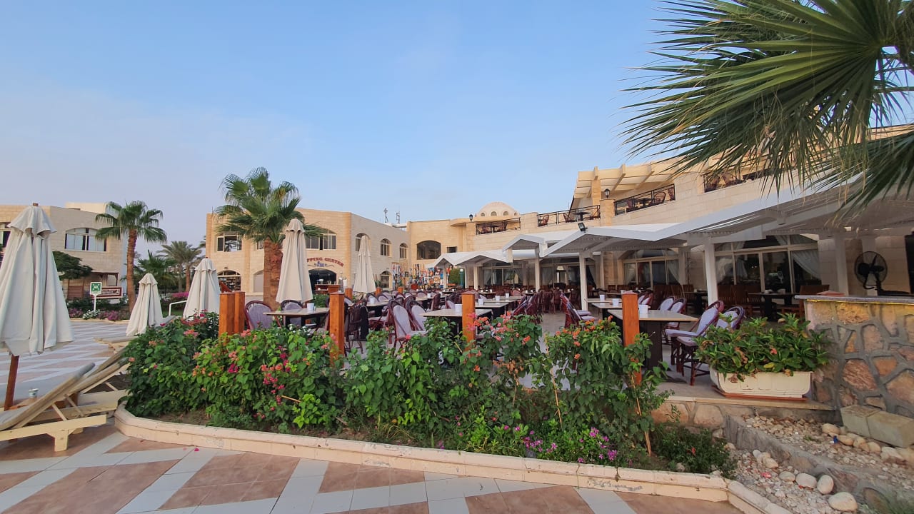 Gastro Brayka Bay Resort